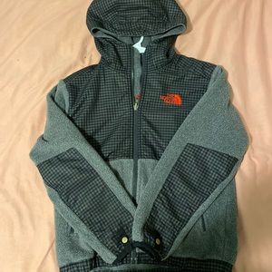 Boys northface Denali-  size small  6/7